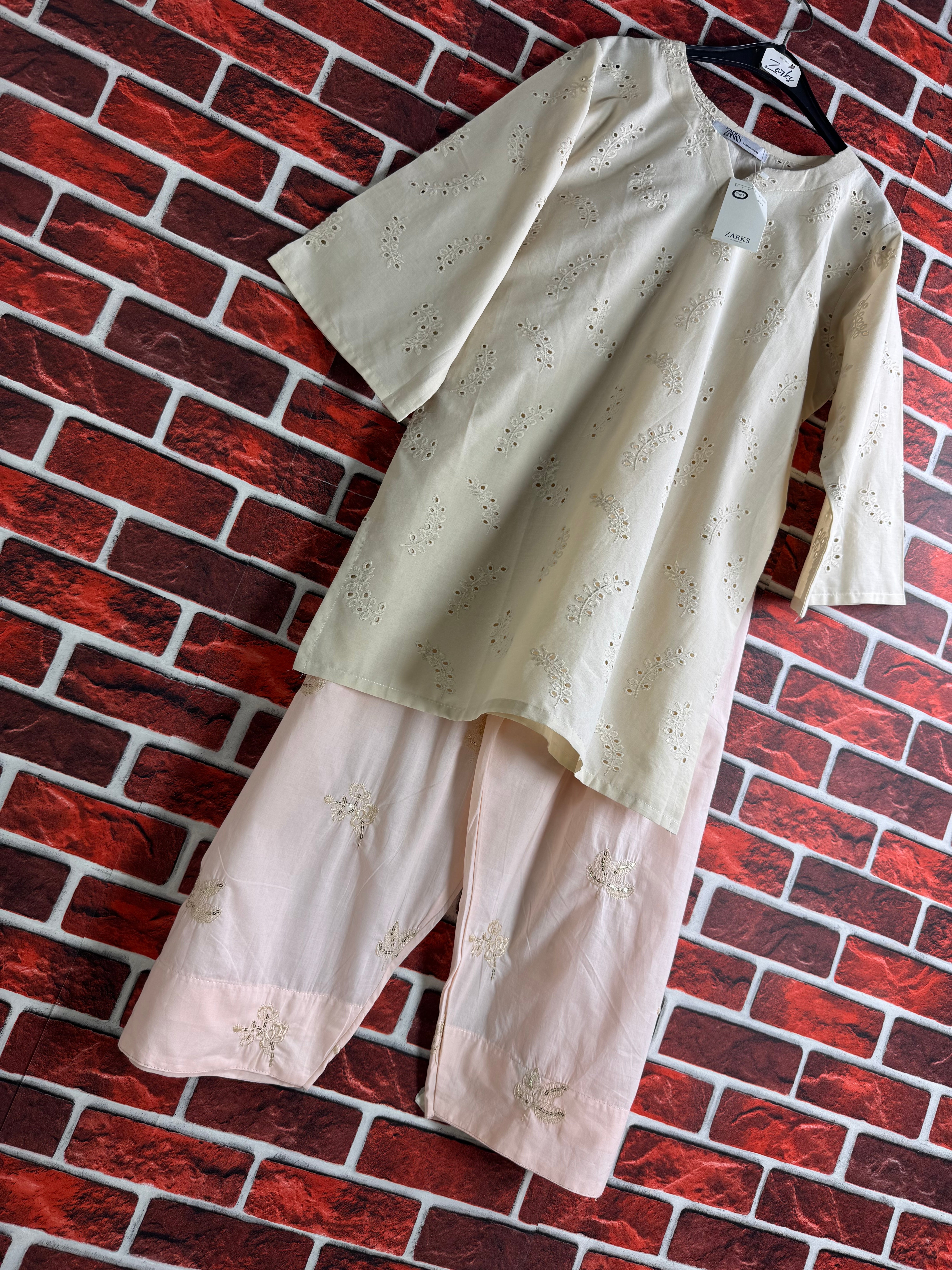 Teapink chickankari set