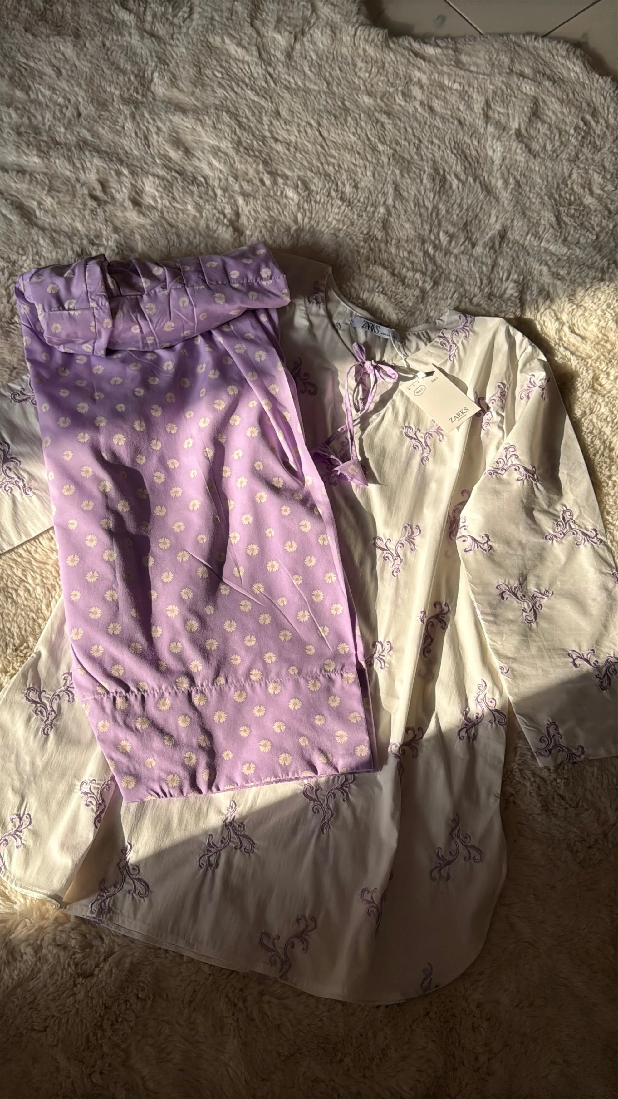 Lilac embroidered set