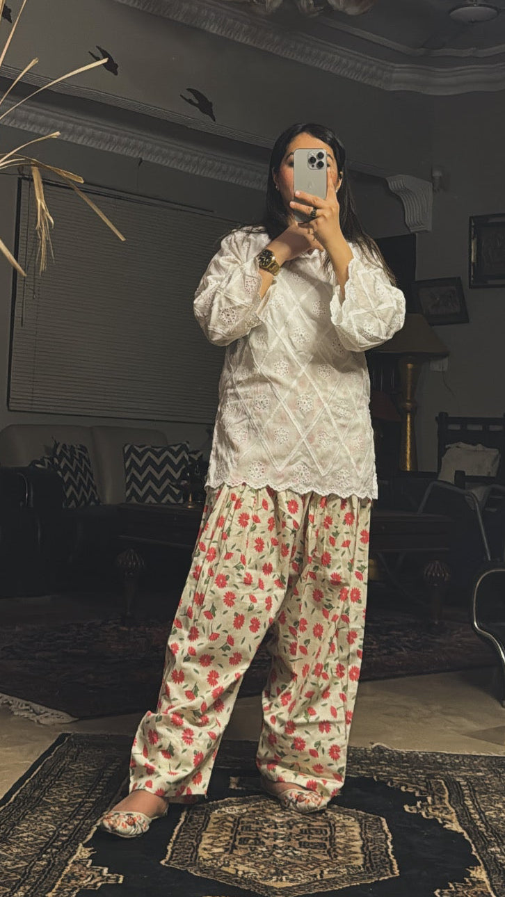 White floral daisy set