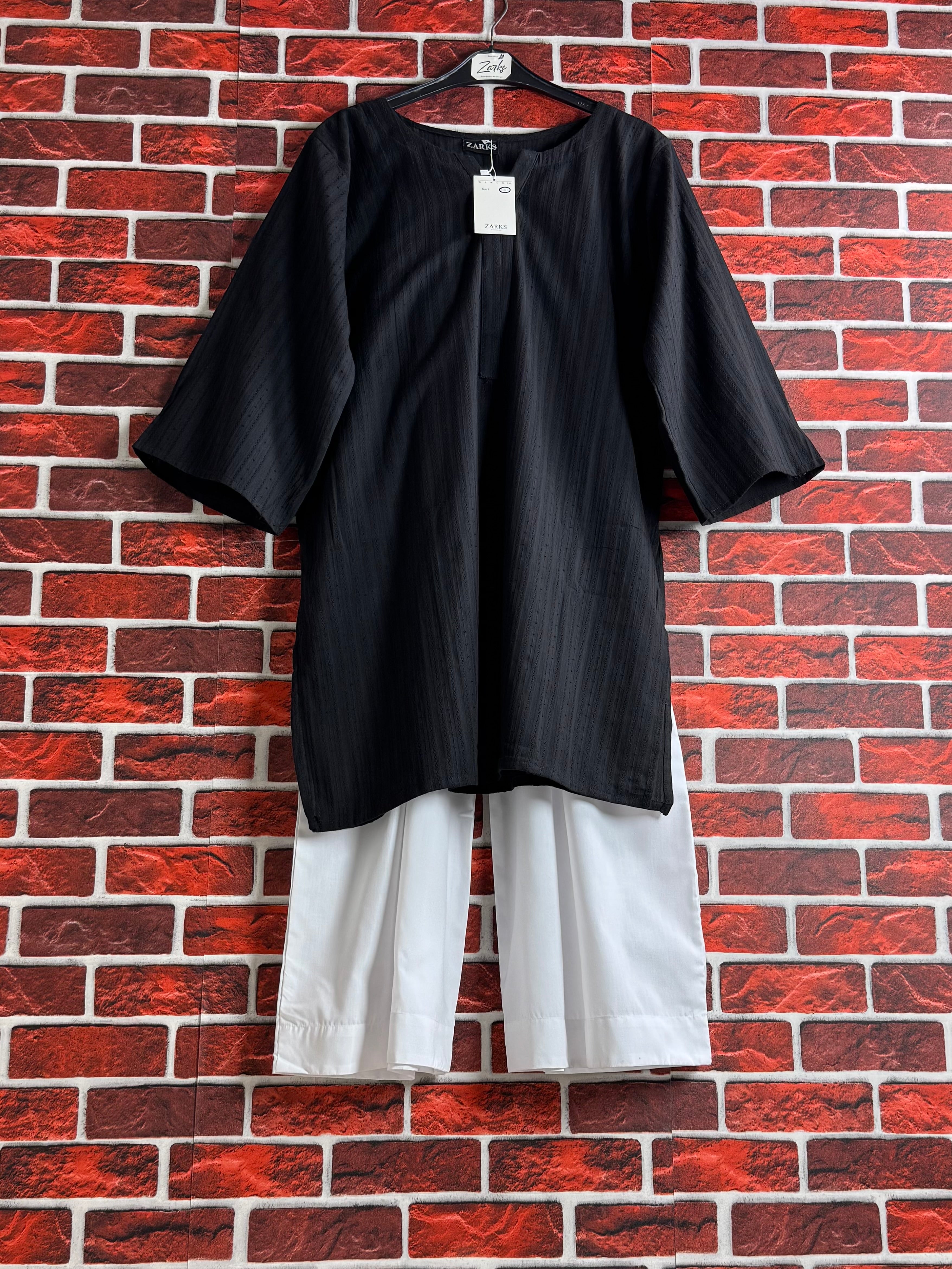 Black monochrome set