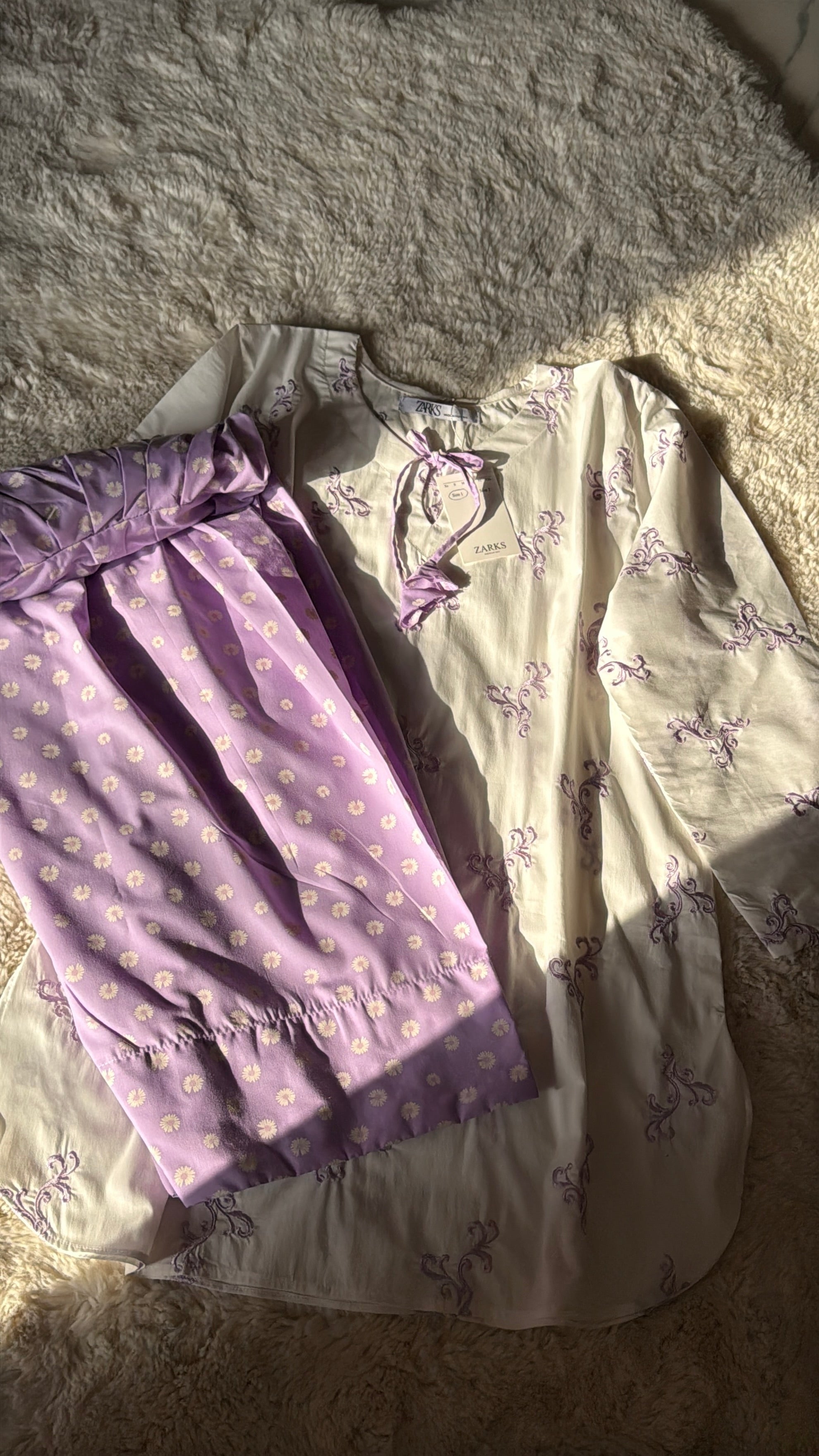 Lilac embroidered set