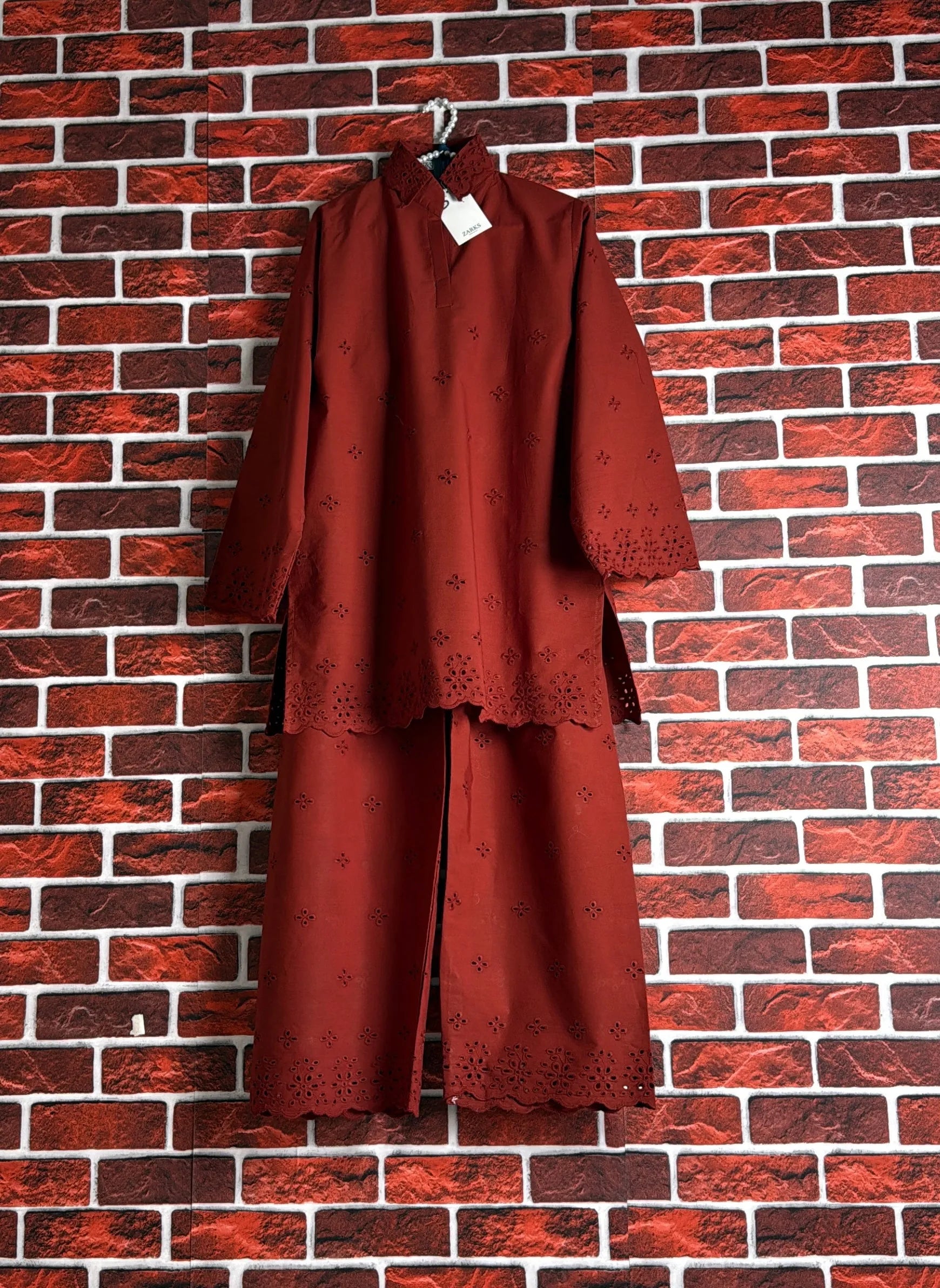 Maroon schiffli coord