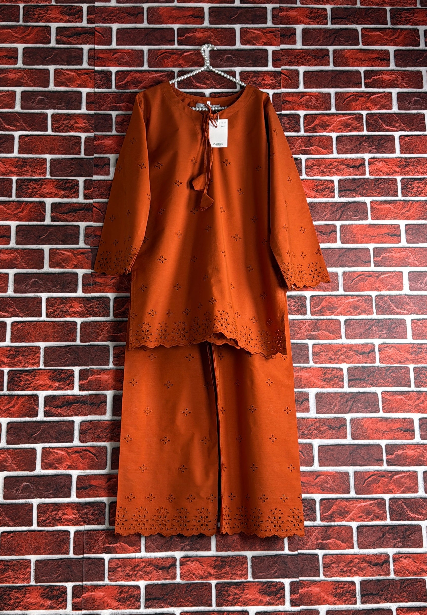 Rust schiffli coord