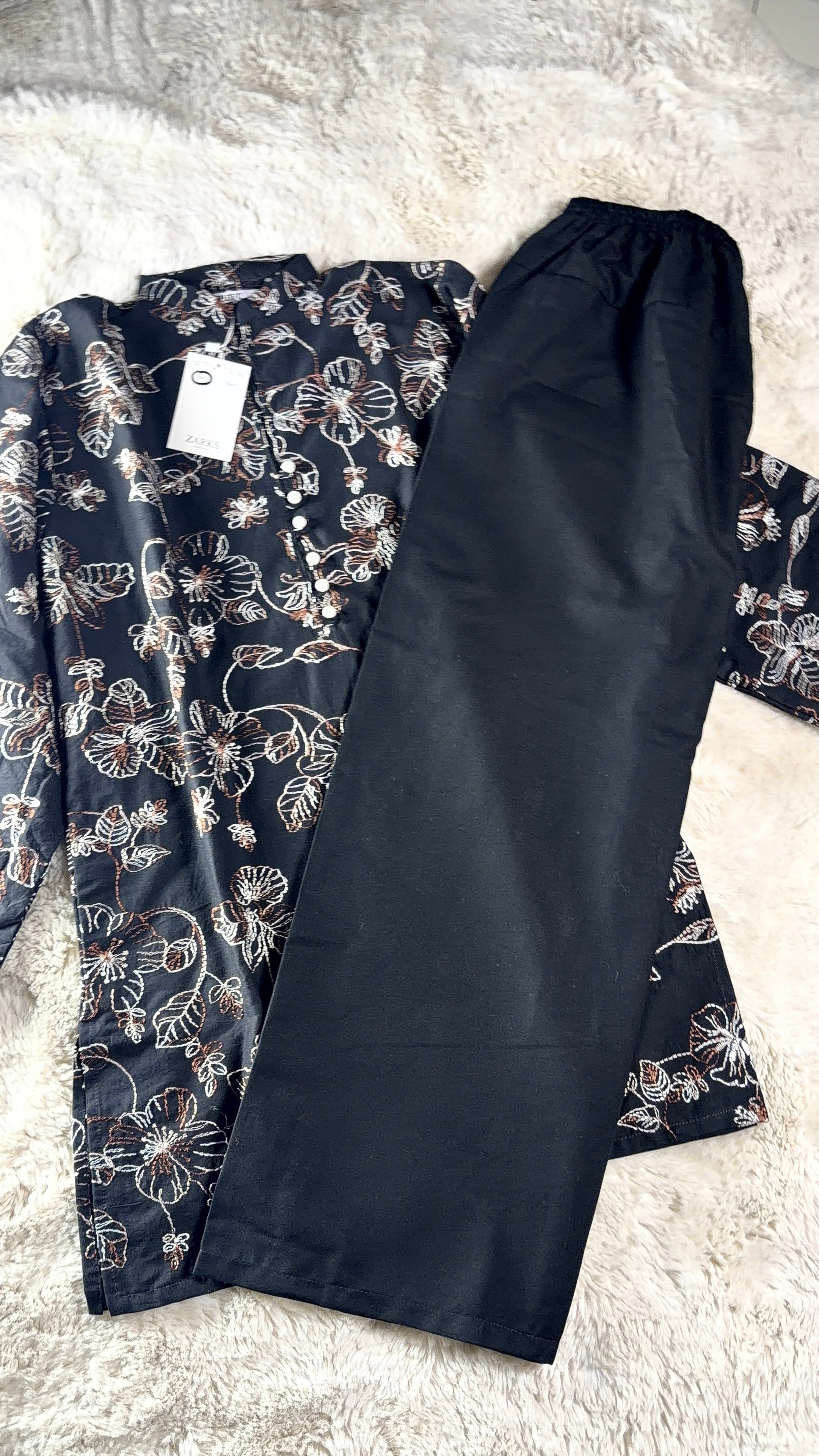 Black fleur outfit