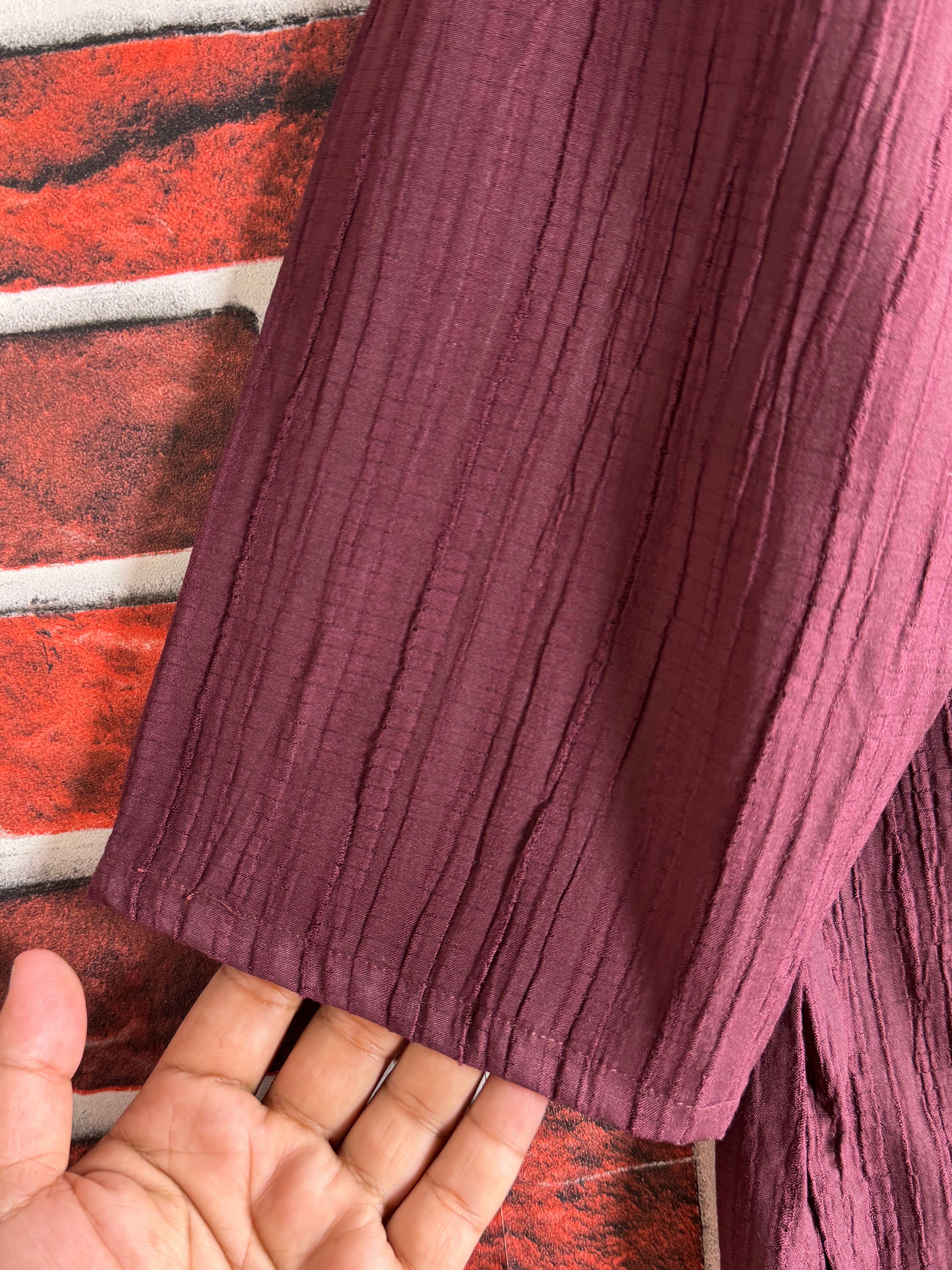 Burgundy texture coord