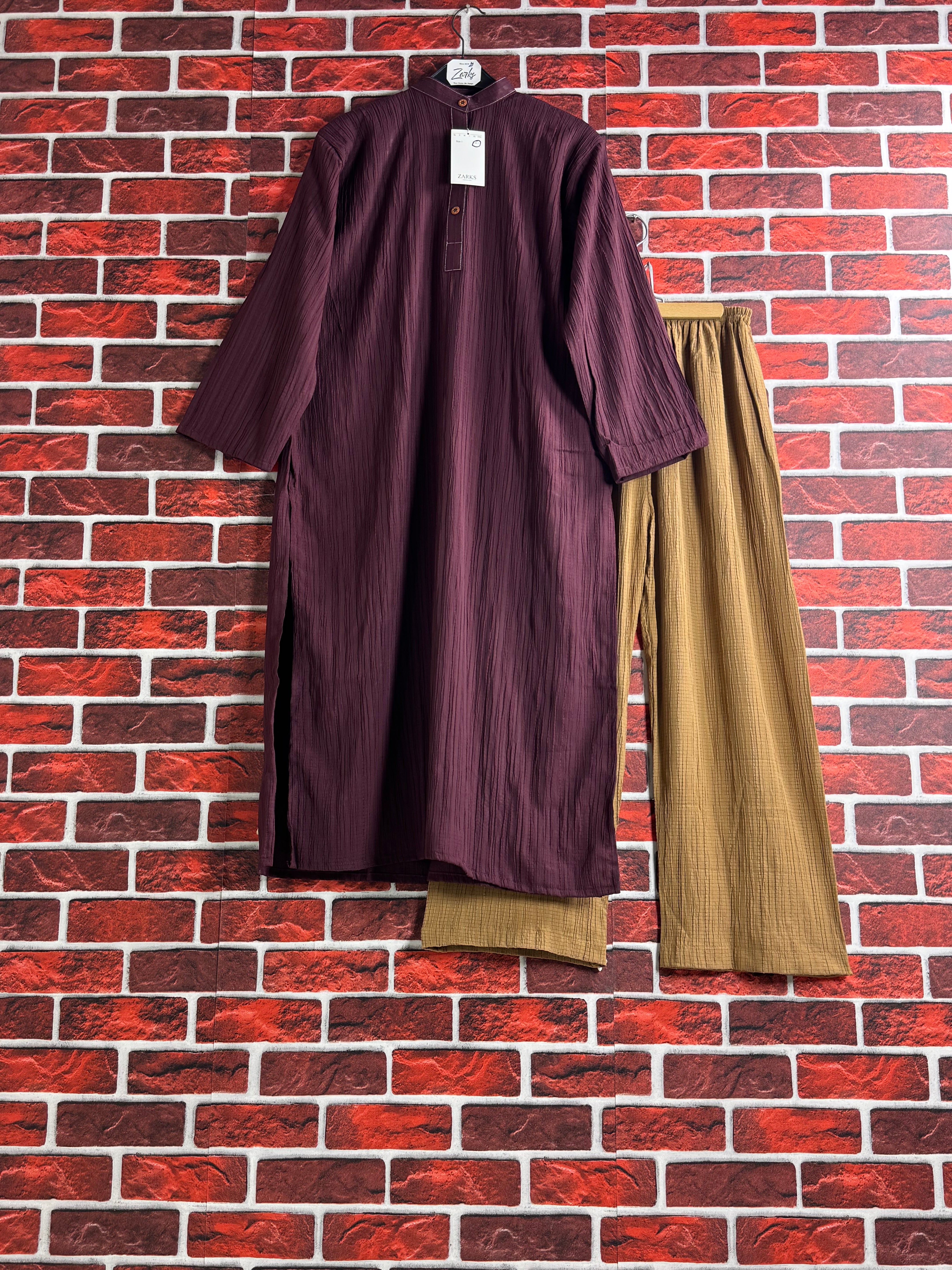 Burgundy texture coord