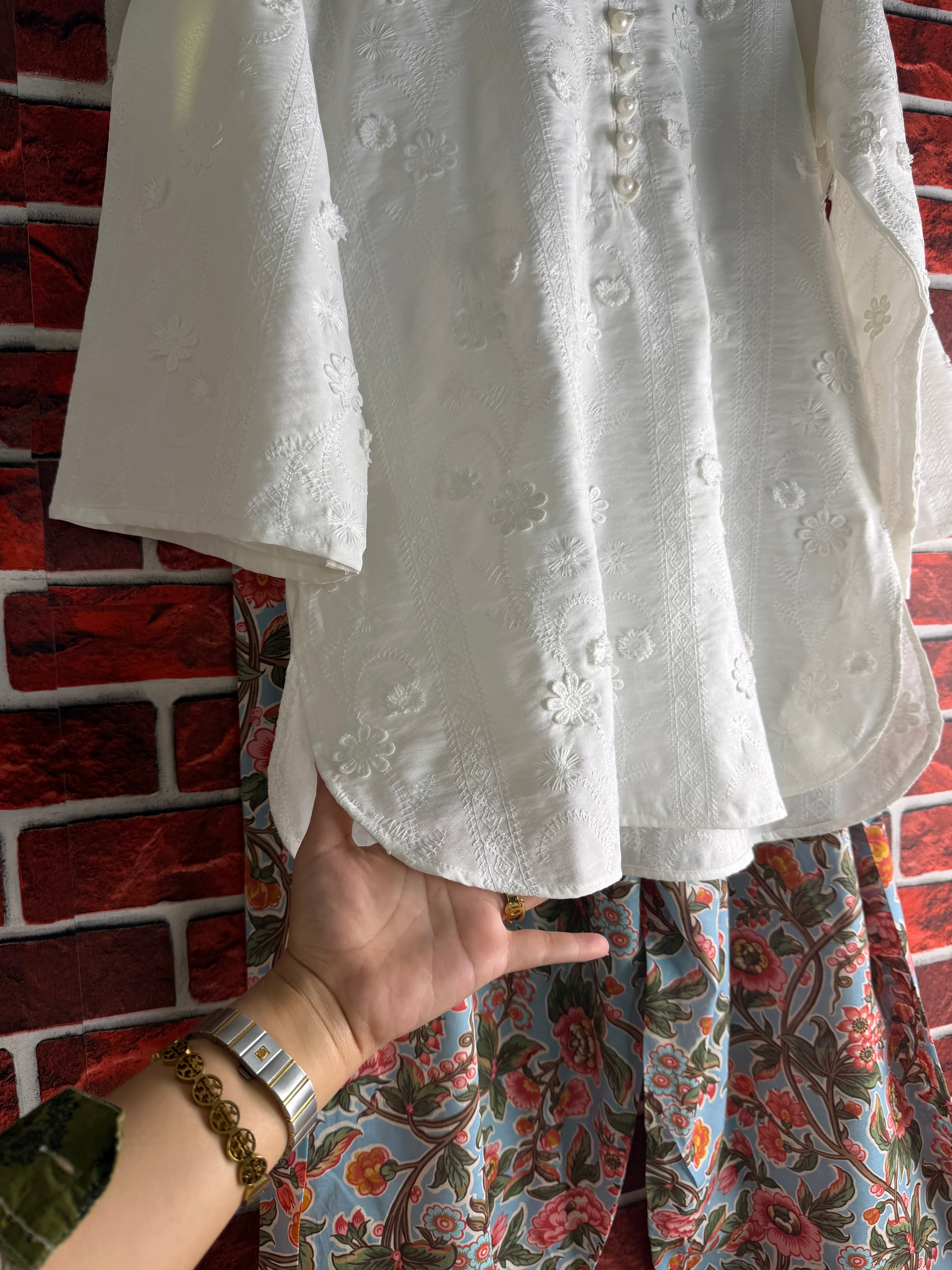 White chikankari set