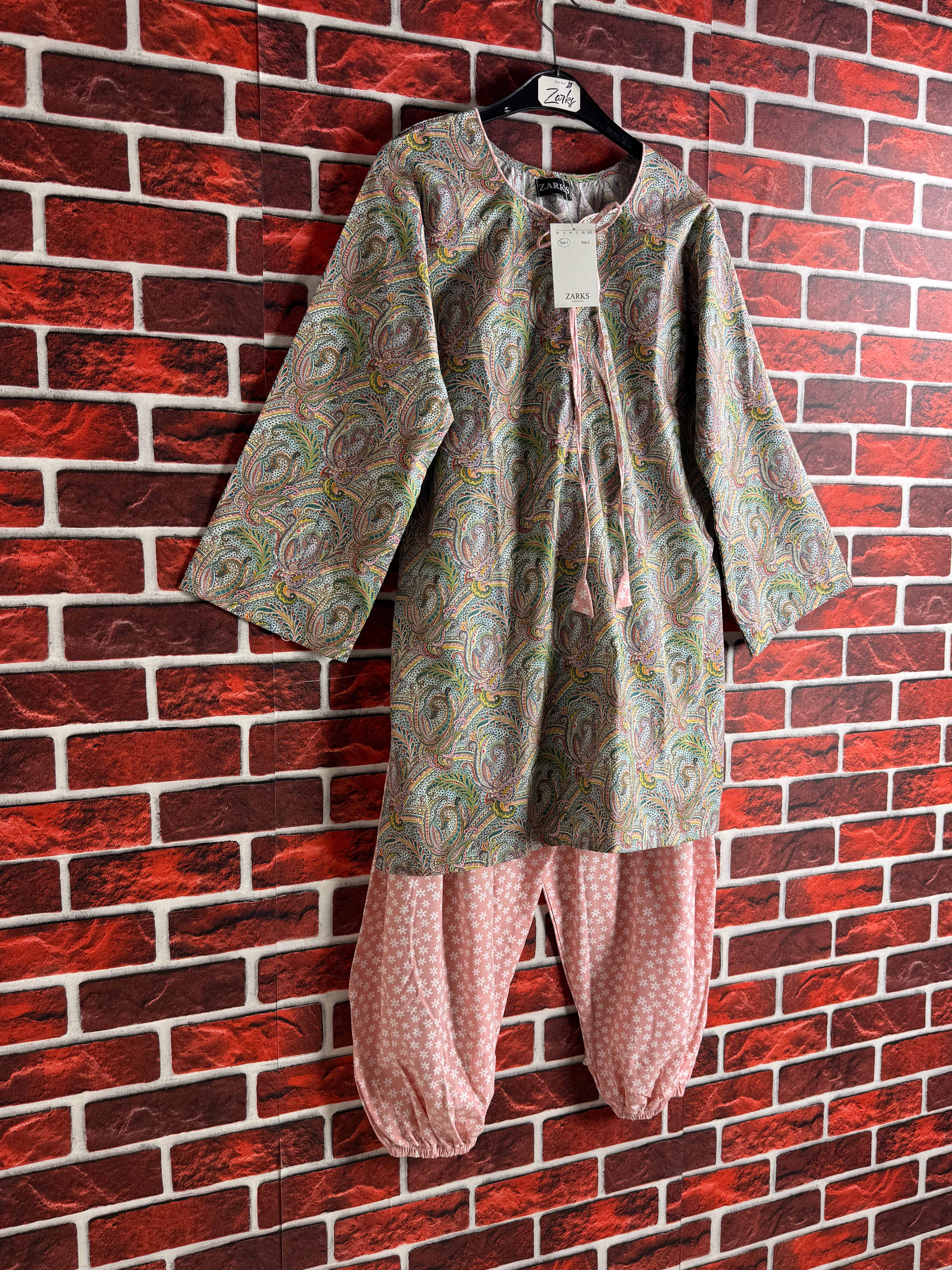 Blush printed set