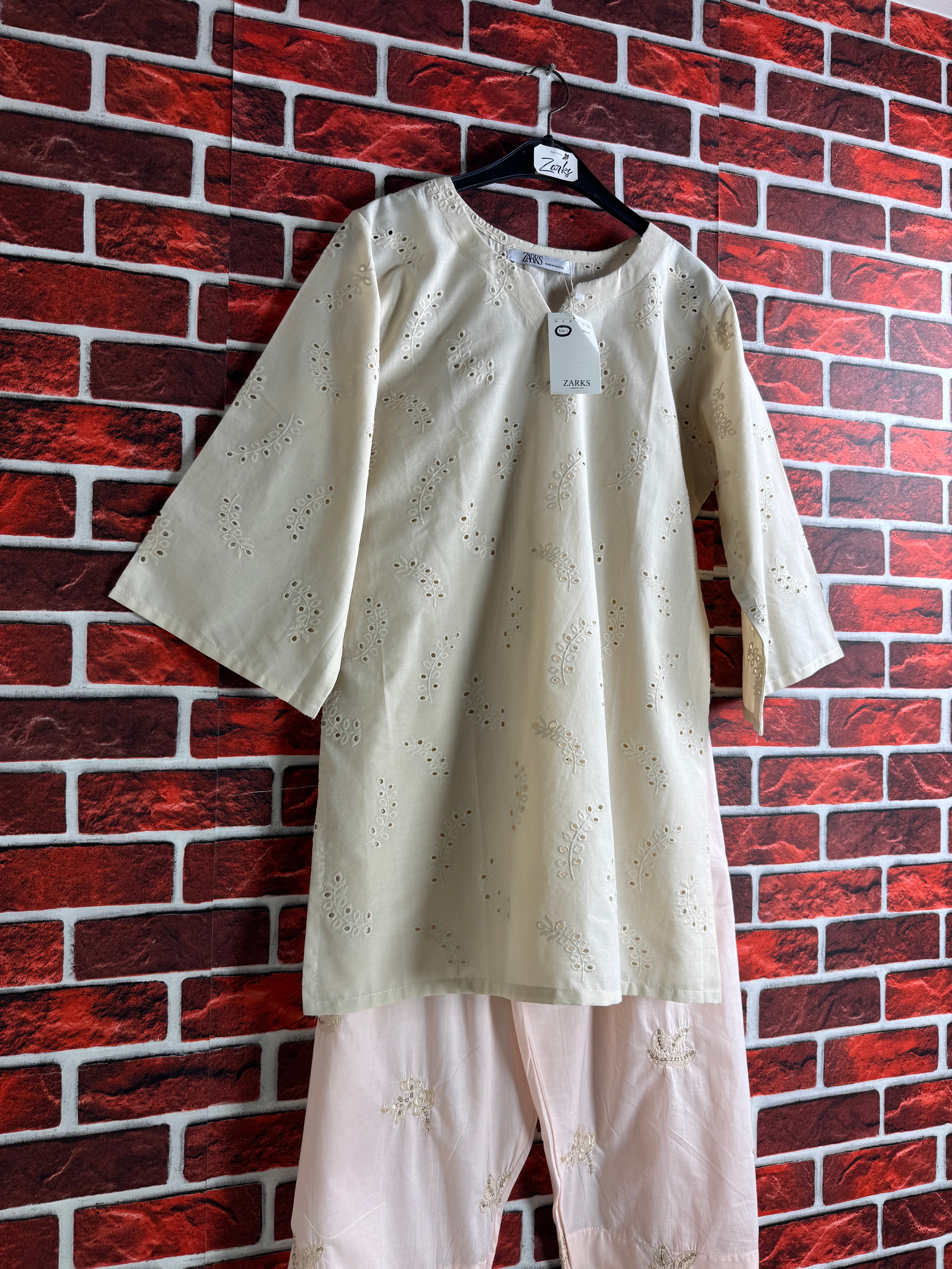 Teapink chickankari set