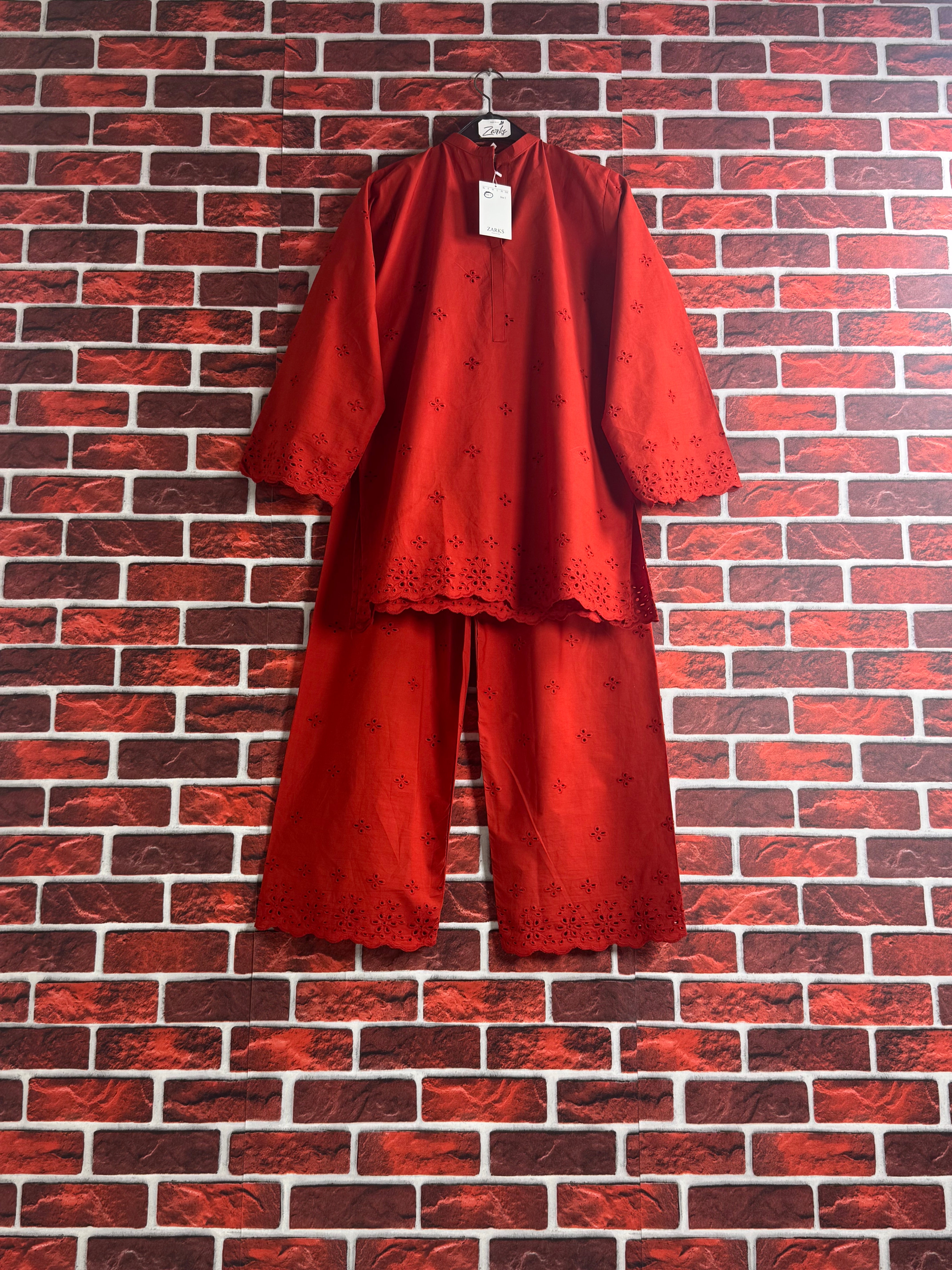 Red schiffli coord