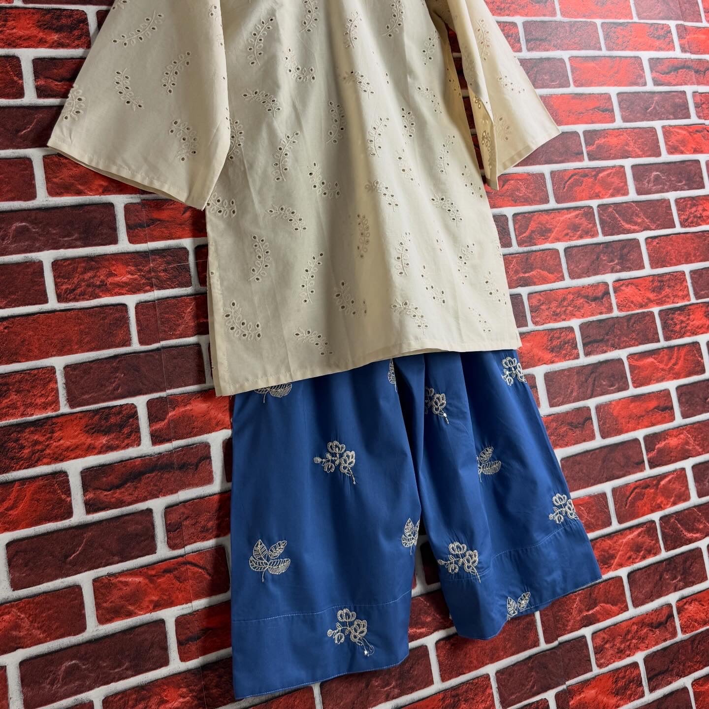 Cream chickankari fit
