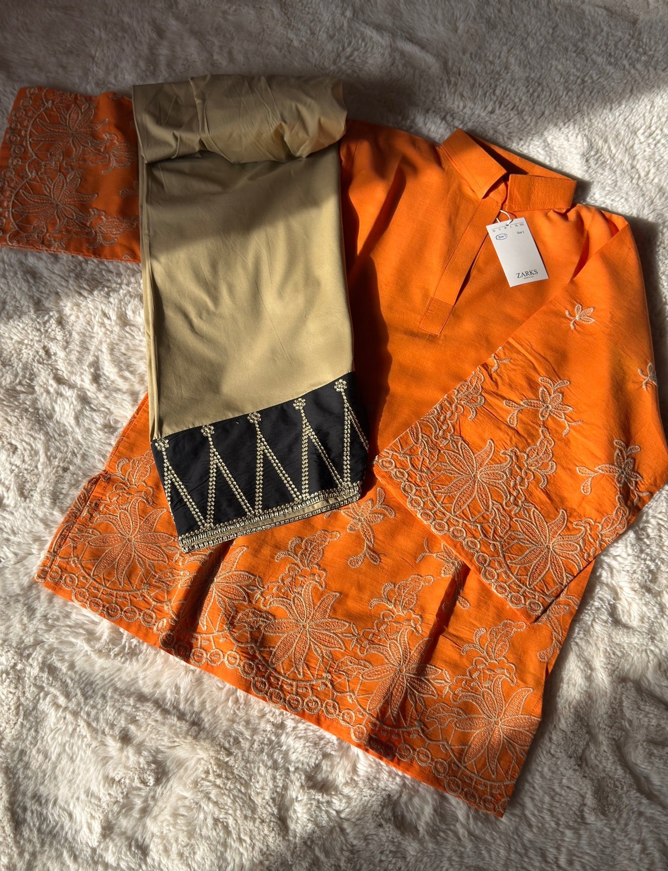 salmon chikankari set