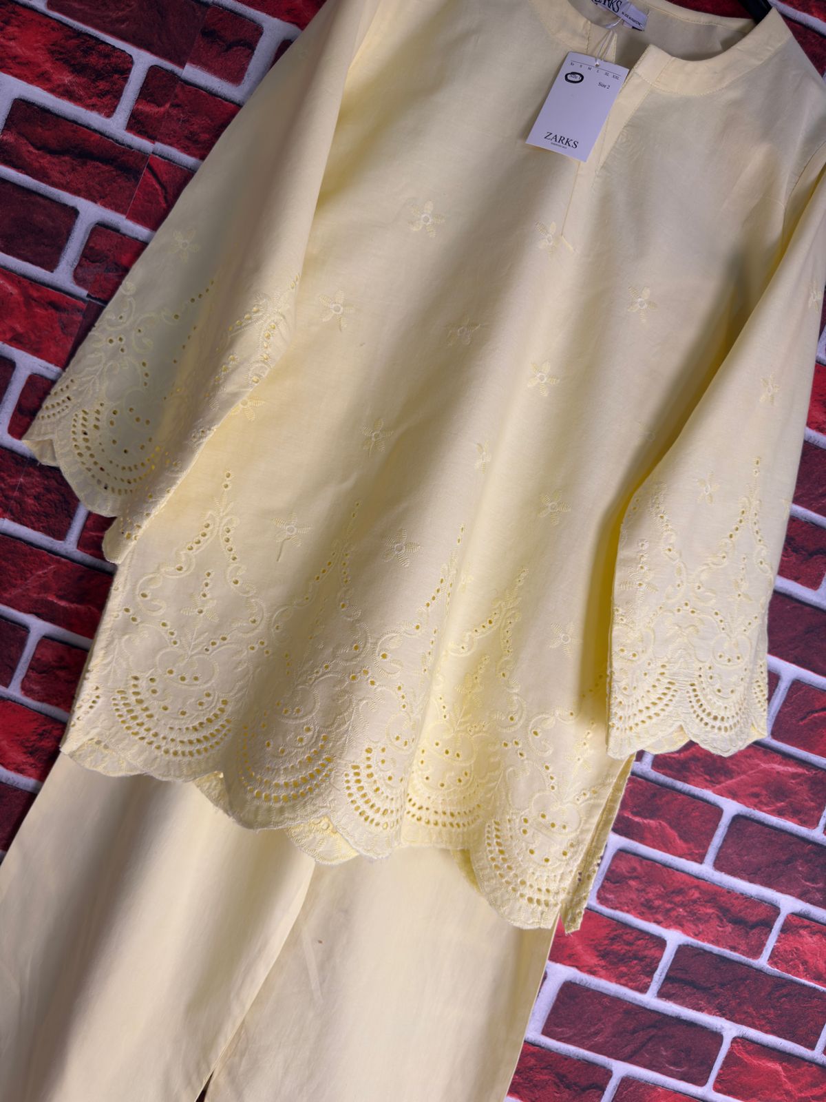 Butter yellow schiffli coord