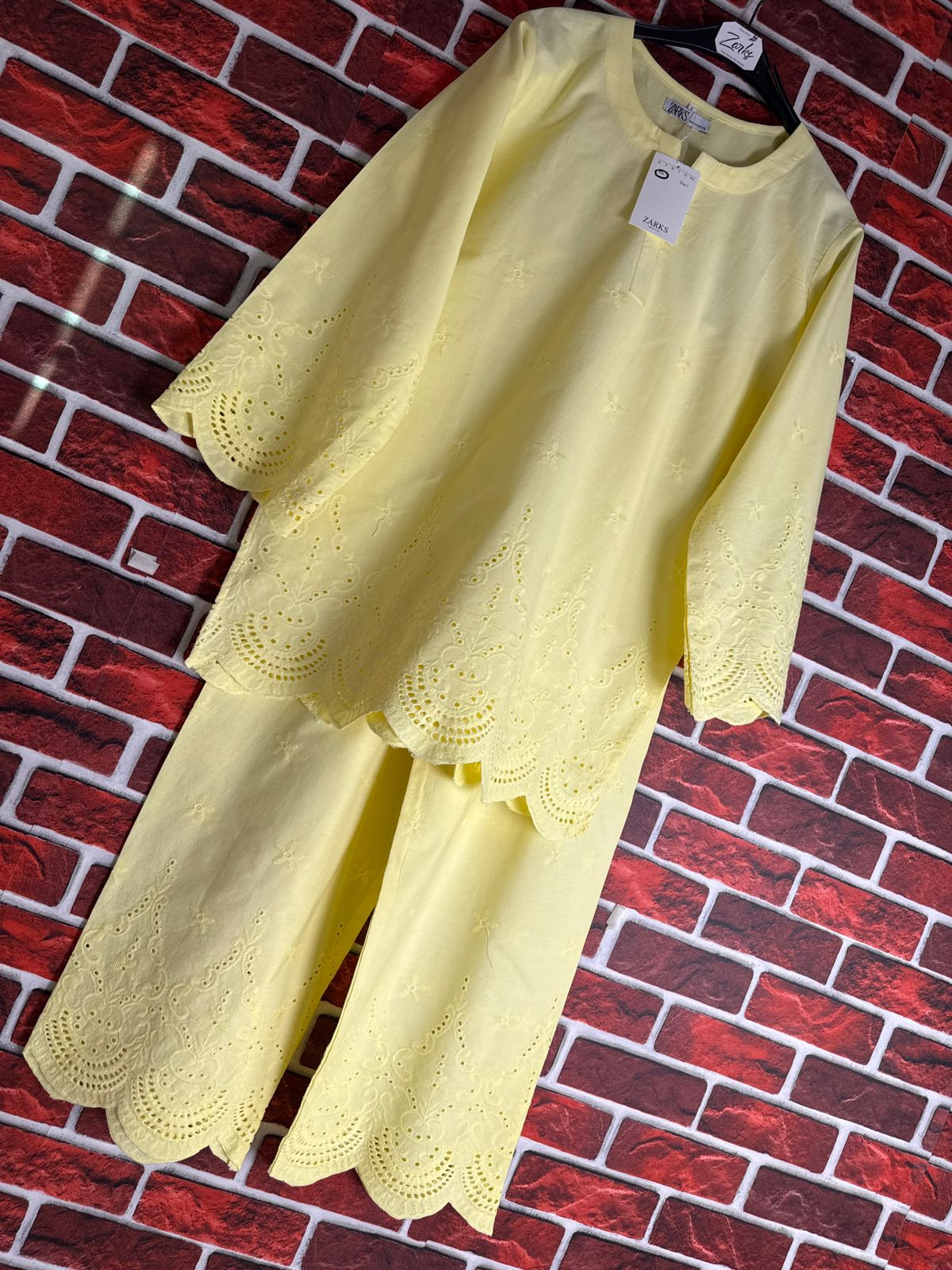 Butter yellow schiffli coord-II