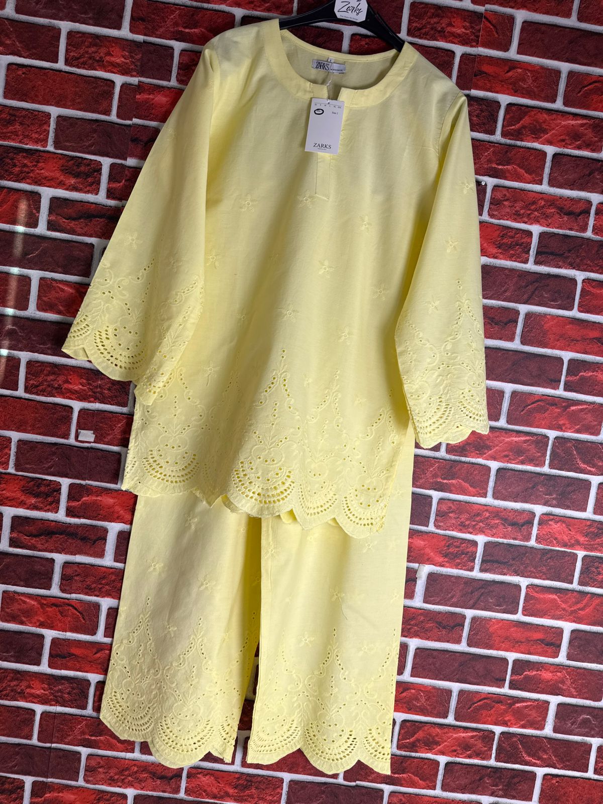 Butter yellow schiffli coord-II
